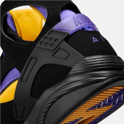 耐克（NIKE）男子运动鞋 AIR FLIGHT HUARACHE FD0188-001s477