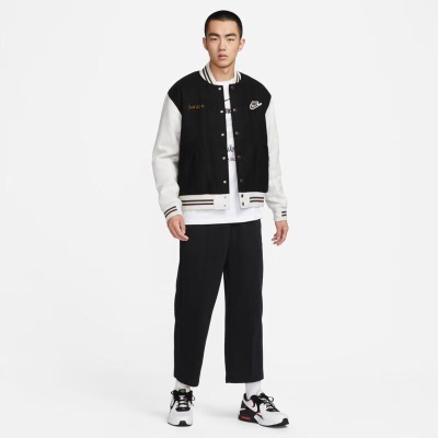 耐克（NIKE）OUTDOOR VARSITY 男子夹克s477