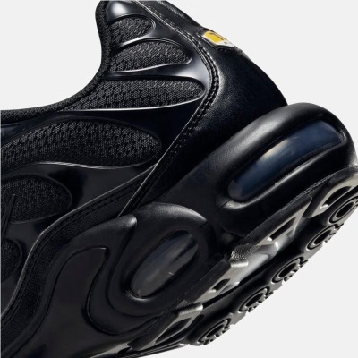 耐克（NIKE）AIR MAX PLUS 男子运动鞋 604133-050s477