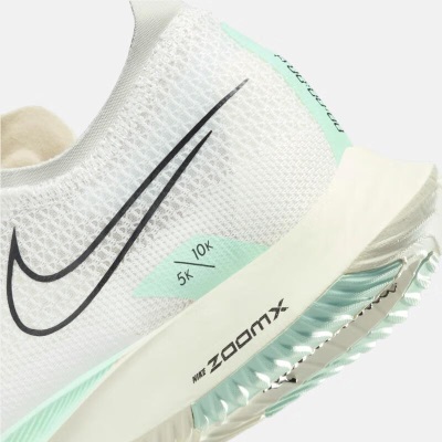 耐克（NIKE）男子跑步鞋 ZOOMX STREAKFLY FV0166-101s477