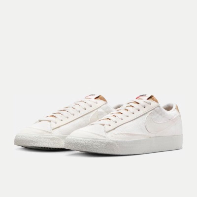 耐克（NIKE）男子运动鞋 BLAZER LOW ’77 PRM DV7231-001s477