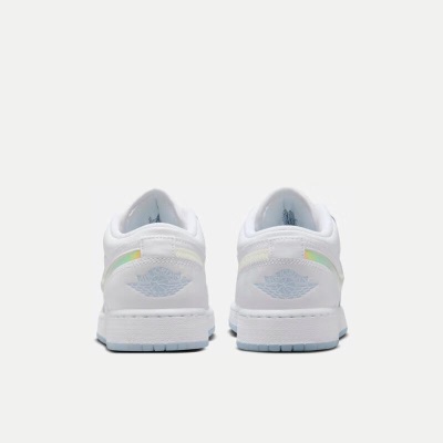 耐克（NIKE）AIR JORDAN 1 LOW SE(GS) 运动鞋 FQ9112-100s477