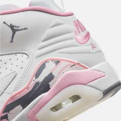 耐克（NIKE）JORDAN MVP 女子运动鞋 FB9019-106s477