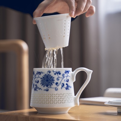 富玉玲珑瓷茶杯高档个人家用茶杯待客办公茶杯礼盒陶瓷茶水分离s481