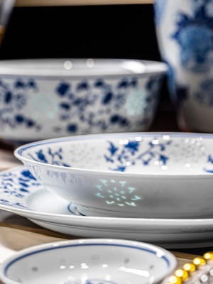 富玉景德镇青花瓷餐具套装高级感轻奢新中式玲珑陶瓷碗碟家用乔迁s481