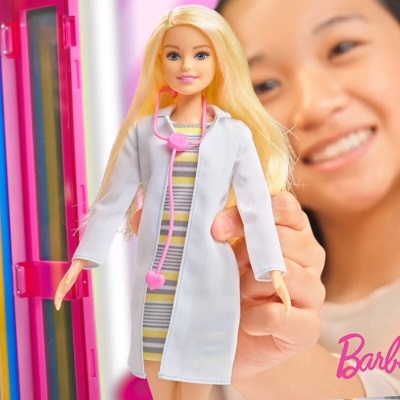 芭比（Barbie）新梦幻衣橱之服饰搭配套装礼盒儿童玩具过家家圣诞节女孩礼物送人s531